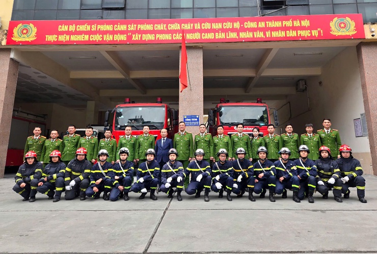 Phó Trưởng Ban Tuyên giáo và Dân vận Trung ương Phạm Tất Thắng thăm, chúc Tết lực lượng Cảnh sát PCCC và CNCH Thủ đô- Ảnh 4.