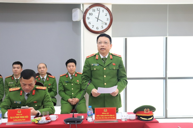 Phó Trưởng Ban Tuyên giáo và Dân vận Trung ương Phạm Tất Thắng thăm, chúc Tết lực lượng Cảnh sát PCCC và CNCH Thủ đô- Ảnh 3.