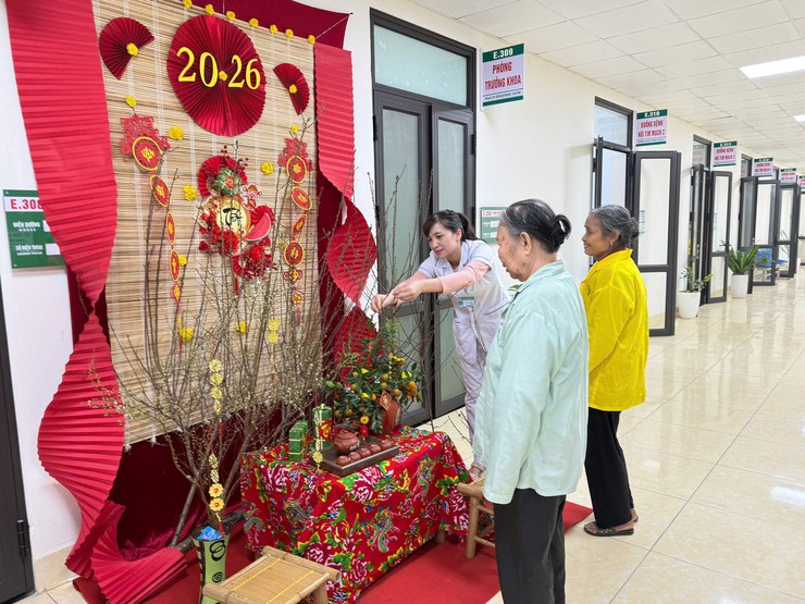 Y tế Hà Nội chủ động, sẵn sàng ứng trực 24/24h phục vụ nhân dân dịp Tết Nguyên đán- Ảnh 2.