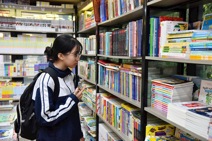 Hanoi Spring Book Street 2026 opens, celebrating knowledge and renewal- Ảnh 3.