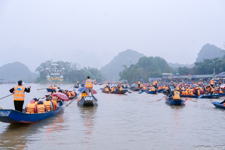 Chủ tịch UBND thành phố Hà Nội Vũ Đại Thắng kiểm tra công tác tổ chức Lễ hội Du lịch Chùa Hương năm 2026- Ảnh 12.