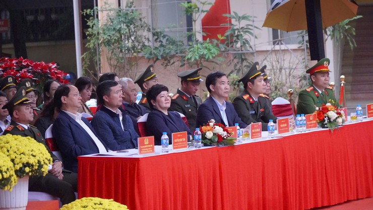 Chủ tịch HĐND thành phố Hà Nội Phùng Thị Hồng Hà dự Tết trồng cây tại Hà Đông- Ảnh 2.