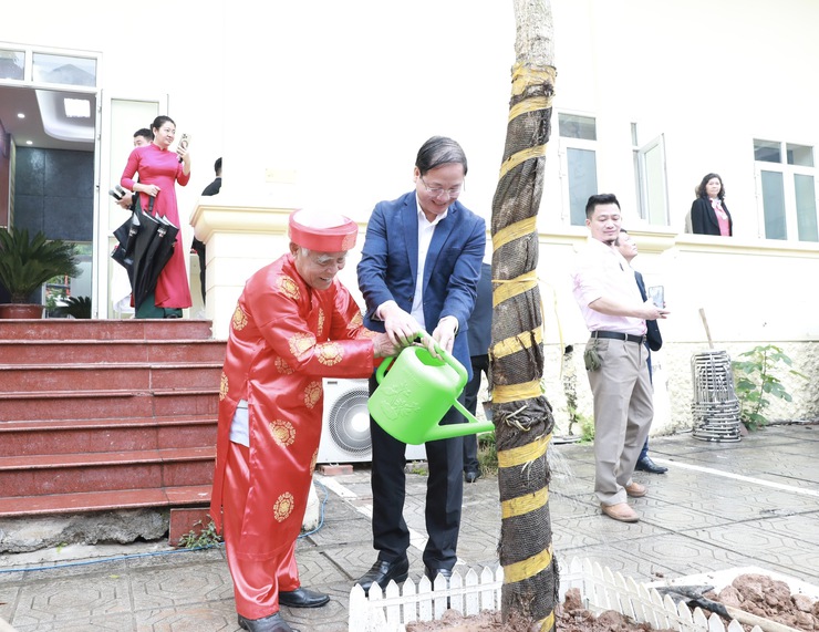 Vĩnh Hưng phát động "Tết trồng cây đời đời nhớ ơn Bác Hồ" Xuân Bính Ngọ 2026- Ảnh 4.