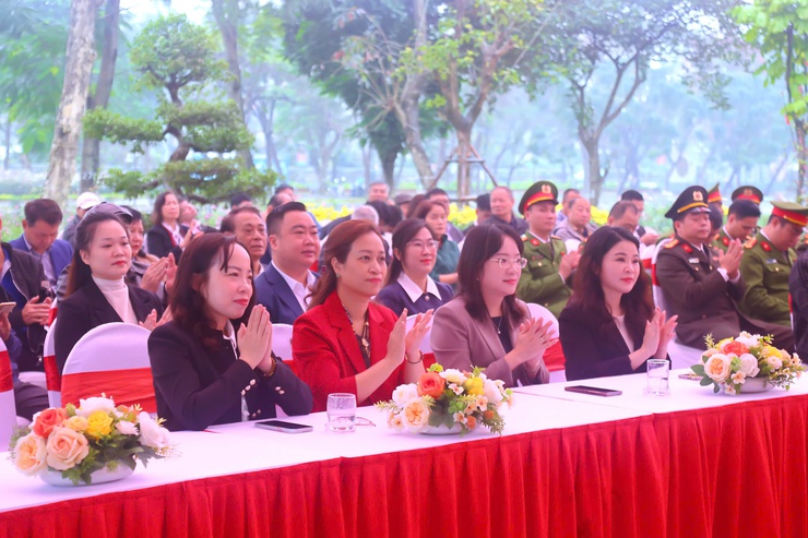 Phường Hai Bà Trưng phát động Tết trồng cây Xuân Bính Ngọ- Ảnh 1.