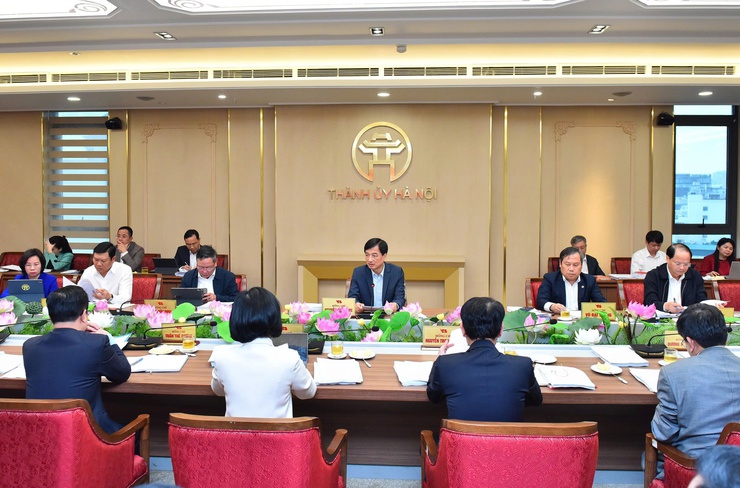 Triển khai ngay các nhiệm vụ, tạo đột phá ngay từ những ngày đầu năm- Ảnh 1.