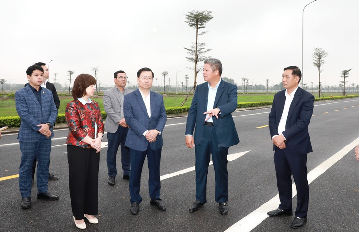 Phó Chủ tịch UBND Thành phố Nguyễn Mạnh Quyền kiểm tra, động viên sản xuất đầu Xuân Bính Ngọ 2026- Ảnh 6.