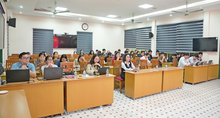 Sơn Tây đẩy mạnh chuyển đổi số, tập huấn ứng dụng Trung tâm điều hành thông minh (IOC)- Ảnh 1.