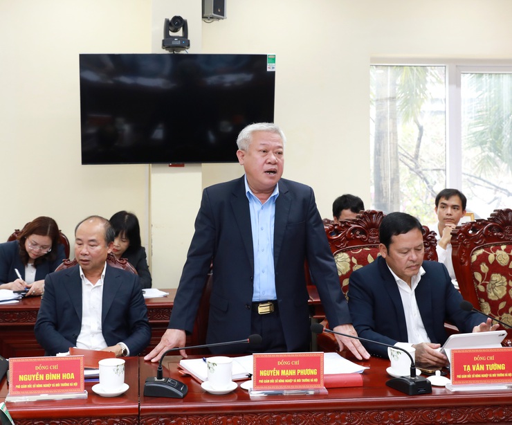 Phó Chủ tịch UBND Thành phố Nguyễn Mạnh Quyền làm việc với Sở Nông nghiệp và Môi trường- Ảnh 4.