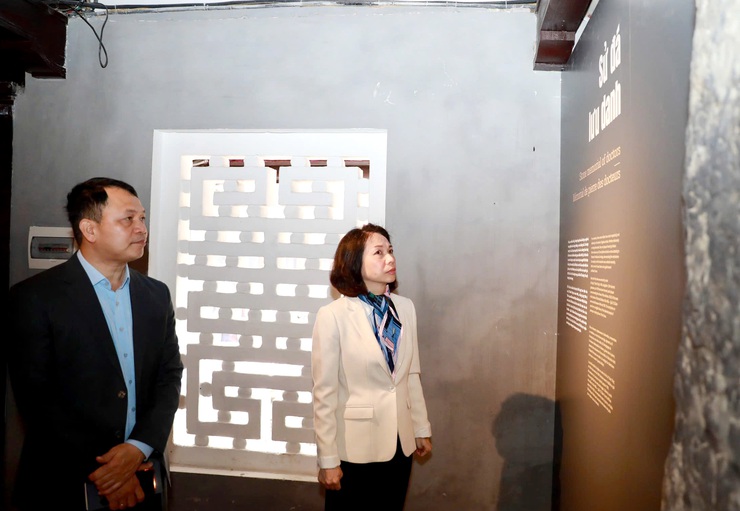 Phó Chủ tịch UBND Thành phố Vũ Thu Hà kiểm tra công tác tổ chức kỷ niệm 950 năm Quốc Tử Giám- Ảnh 4.