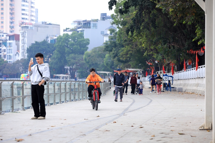 Hồ Đống Đa “thay áo mới” sau hơn một năm cải tạo, sẵn sàng phục vụ Nhân dân vui xuân đón Tết- Ảnh 11.