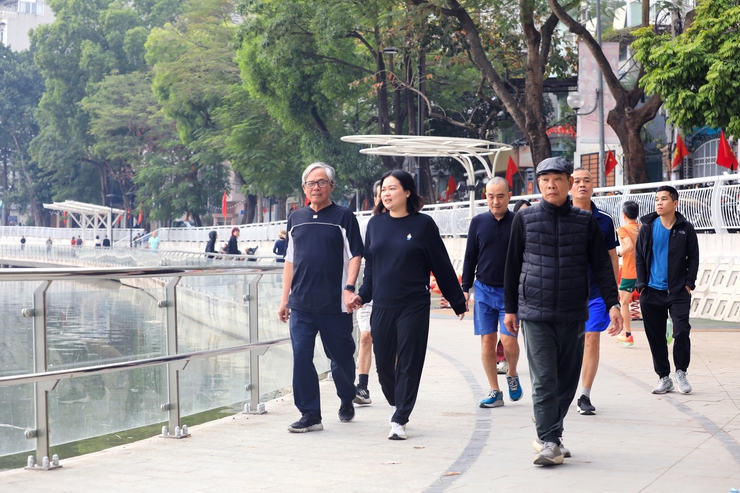 Hồ Đống Đa “thay áo mới” sau hơn một năm cải tạo, sẵn sàng phục vụ Nhân dân vui xuân đón Tết- Ảnh 12.