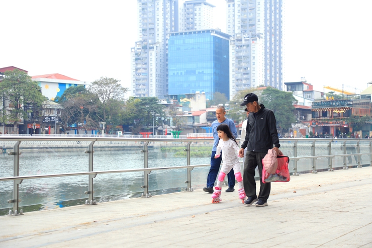 Hồ Đống Đa “thay áo mới” sau hơn một năm cải tạo, sẵn sàng phục vụ Nhân dân vui xuân đón Tết- Ảnh 16.