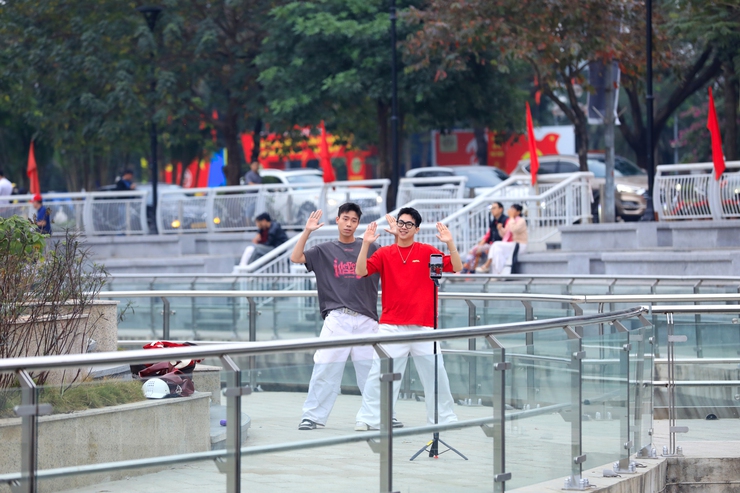 Hồ Đống Đa “thay áo mới” sau hơn một năm cải tạo, sẵn sàng phục vụ Nhân dân vui xuân đón Tết- Ảnh 19.