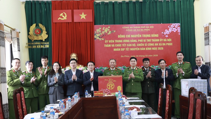 Phó Bí thư Thành ủy Nguyễn Trọng Đông thăm, chúc mừng Học viện Phật giáo Việt Nam tại Hà Nội, Công an xã Trung Giã, Đa Phúc- Ảnh 4.