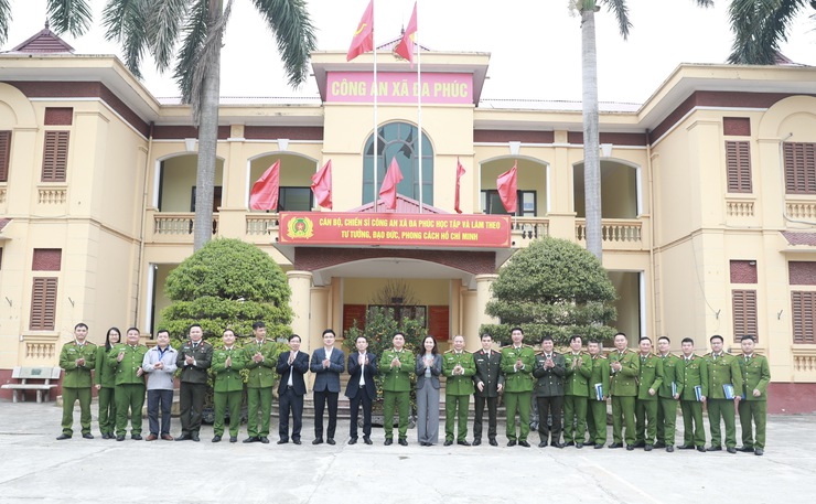 Phó Bí thư Thành ủy Nguyễn Trọng Đông thăm, chúc mừng Học viện Phật giáo Việt Nam tại Hà Nội, Công an xã Trung Giã, Đa Phúc- Ảnh 5.