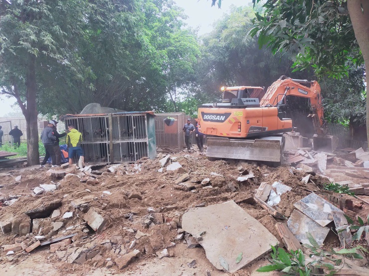 Phường Thượng Cát cưỡng chế, xử lý dứt điểm 7 bãi cát, sỏi không phép ven sông Hồng- Ảnh 2.