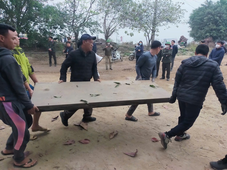 Phường Thượng Cát cưỡng chế, xử lý dứt điểm 7 bãi cát, sỏi không phép ven sông Hồng- Ảnh 3.