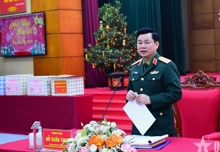 Thủ trưởng Tổng cục Chính trị thăm, chúc Tết Sư đoàn BB 301- Ảnh 3.