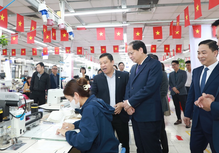 Trưởng ban Tuyên giáo và Dân vận Thành ủy Nguyễn Doãn Toản thăm, chúc mừng Hội Thánh Tin lành và Tổng công ty May 10- Ảnh 3.