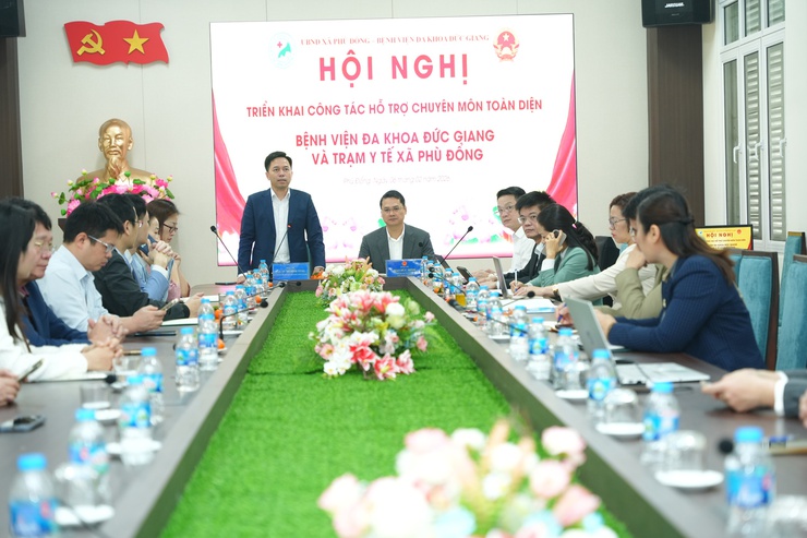 Bệnh viện Đa khoa Đức Giang làm việc hỗ trợ chuyên môn và chuyển đổi số cho Trạm y tế xã Phù Đổng- Ảnh 2.