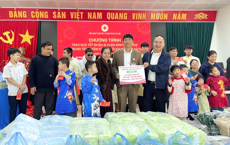 Tết ấm áp, yêu thương tại Trung tâm Chăm sóc người khuyết tật Hà Nội- Ảnh 2.