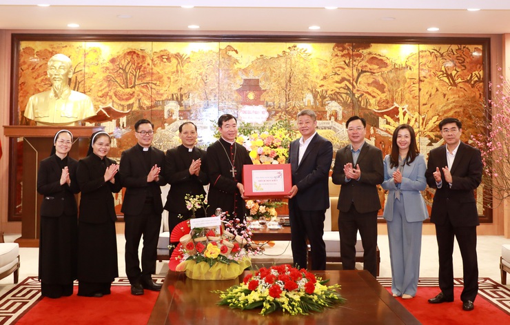 Đại diện các tổ chức Tôn giáo thăm, chúc Tết thành phố Hà Nội- Ảnh 2.