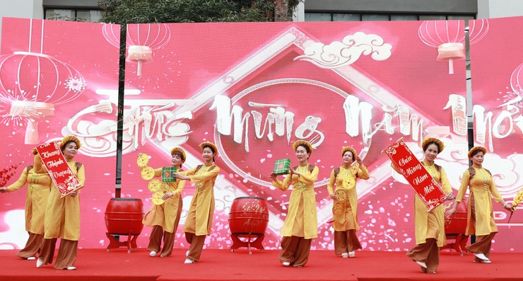 Tưng bừng Hội chợ Xuân và Ngày hội văn hóa - thể thao phường Vĩnh Tuy- Ảnh 3.