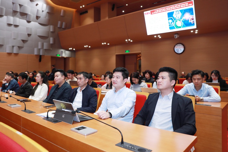 Chuyển từ “thích ứng” sang “kiến tạo”: Mở ra không gian phát triển rộng lớn hơn cho đất nước- Ảnh 2.