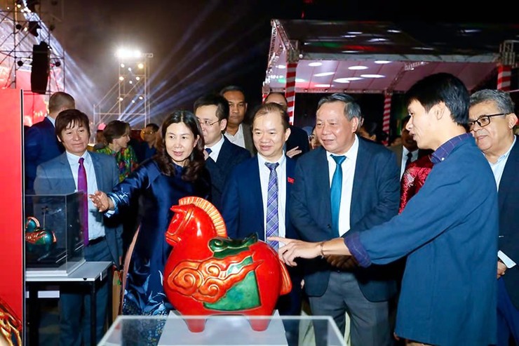 Khai mạc Chương trình Happy Tết với chủ đề “Tết là hạnh phúc”- Ảnh 3.