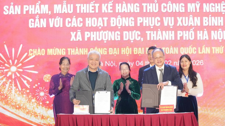 Phuong Duc Commune opens Binh Ngo spring handicraft exhibition promoting craft villages- Ảnh 3.