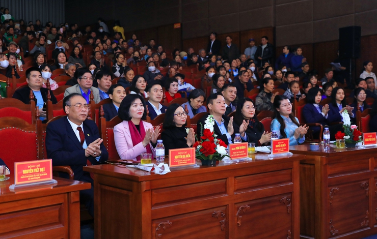 Chủ tịch HĐND Thành phố Phùng Thị Hồng Hà dự Ngày hội “Tết sum vầy - Xuân ơn Đảng” tại xã Đan Phượng- Ảnh 1.