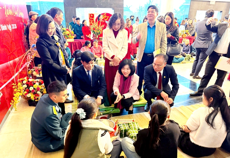 Chủ tịch HĐND Thành phố Phùng Thị Hồng Hà dự Ngày hội “Tết sum vầy - Xuân ơn Đảng” tại xã Đan Phượng- Ảnh 5.