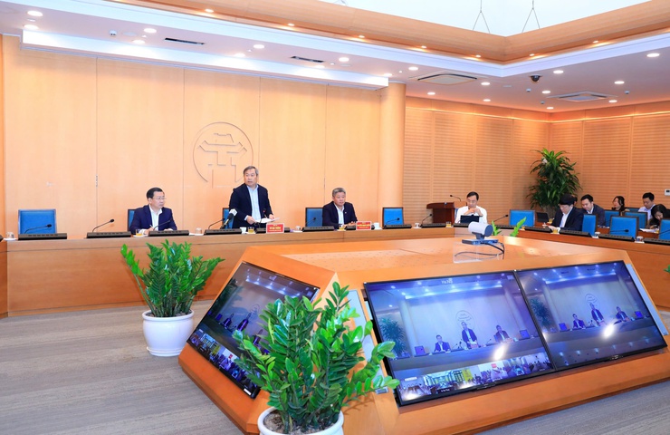 Hanoi moves to secure fuel supply, cracks down on hoarding and speculation- Ảnh 3.