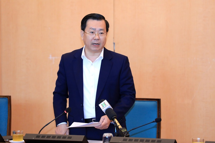 Hanoi moves to secure fuel supply, cracks down on hoarding and speculation- Ảnh 2.