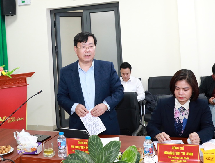 Phó Chủ tịch UBND Thành phố Nguyễn Mạnh Quyền kiểm tra công tác chuẩn bị bầu cử tại 5 phường- Ảnh 7.