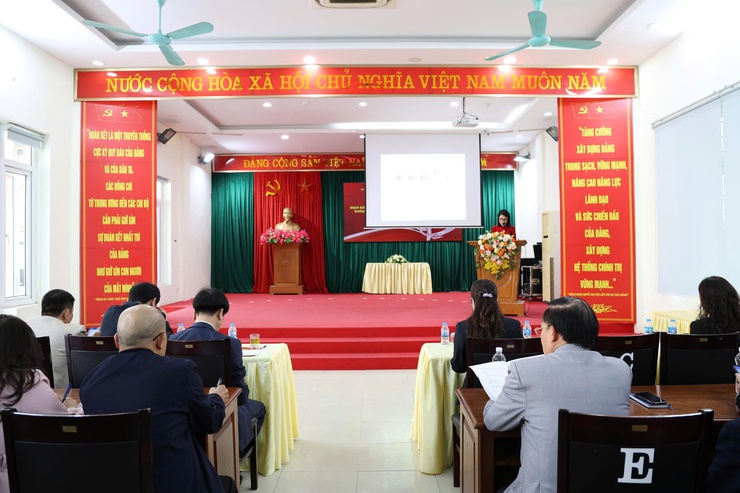 Phường Kiến Hưng đổi mới phương thức phổ biến pháp luật: Lấy người dân làm trung tâm- Ảnh 1.