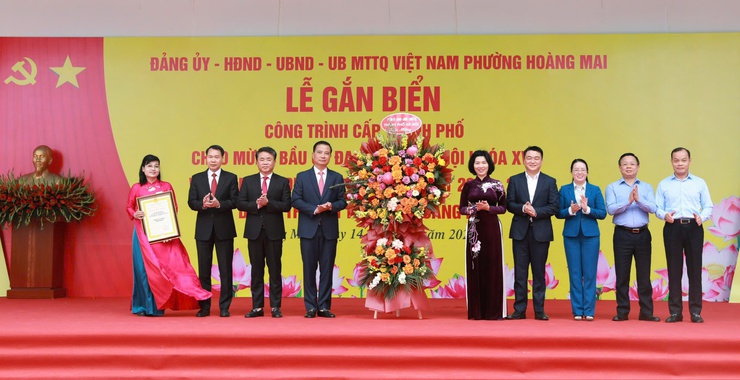 Gắn biển công trình cấp Thành phố Trường Tiểu học Hoàng Mai chào mừng bầu cử đại biểu Quốc hội và đại biểu HĐND các cấp- Ảnh 3.