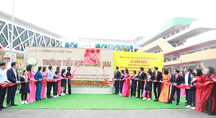 Gắn biển công trình cấp Thành phố Trường Tiểu học Hoàng Mai chào mừng bầu cử đại biểu Quốc hội và đại biểu HĐND các cấp- Ảnh 6.