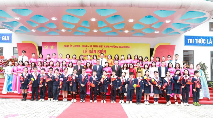 Gắn biển công trình cấp Thành phố Trường Tiểu học Hoàng Mai chào mừng bầu cử đại biểu Quốc hội và đại biểu HĐND các cấp- Ảnh 8.