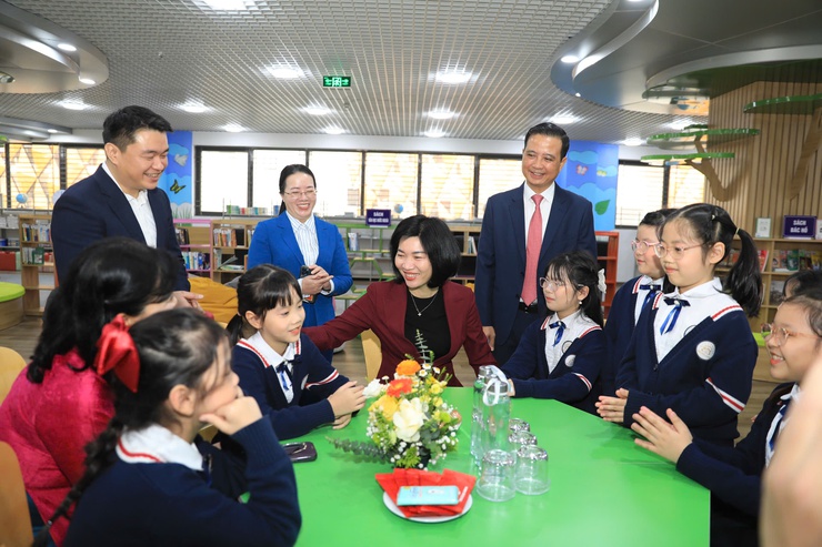 Gắn biển công trình cấp Thành phố Trường Tiểu học Hoàng Mai chào mừng bầu cử đại biểu Quốc hội và đại biểu HĐND các cấp- Ảnh 7.