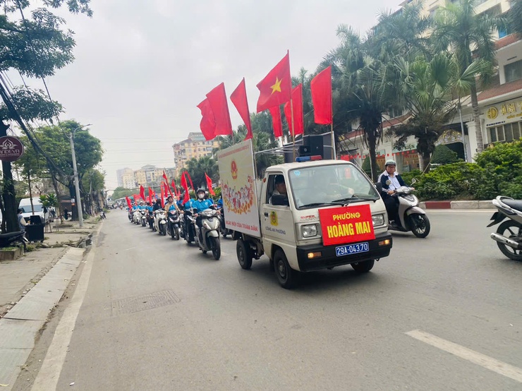 Phường Hoàng Mai diễu hành tuyên truyền lưu động chào mừng ngày bầu cử- Ảnh 2.