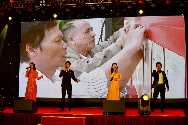 Hoàng Liệt: Hơn 1.000 người dân dự đêm văn nghệ chào mừng thành công bầu cử- Ảnh 4.