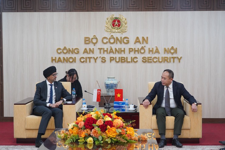 Công an thành phố Hà Nội làm việc với Đại sứ Singapore về xây dựng đô thị thông minh- Ảnh 3.