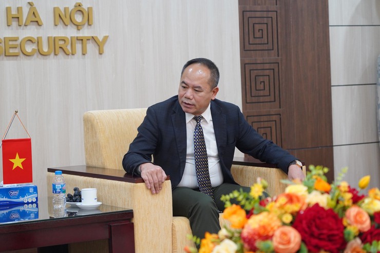 Công an thành phố Hà Nội làm việc với Đại sứ Singapore về xây dựng đô thị thông minh- Ảnh 1.