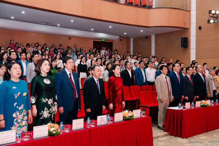 Trường Cao đẳng Y tế Hà Nội kỷ niệm 60 năm thành lập và đón nhận Huân chương Lao động hạng Nhất- Ảnh 2.