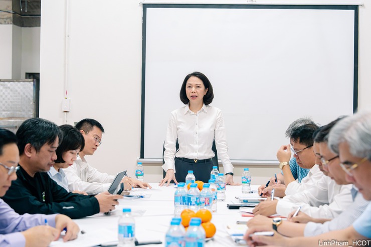 Phó Chủ tịch UBND Thành phố Vũ Thu Hà kiểm tra tiến độ triển khai các dự án y tế trọng điểm- Ảnh 5.