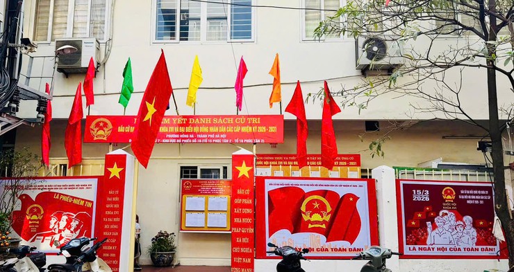 Ứng cử viên đại biểu Quốc hội khóa XVI - đơn vị bầu cử số 2 tiếp xúc cử tri 9 phường- Ảnh 1.