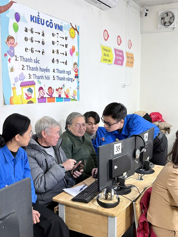 Phường Văn Miếu - Quốc Tử Giám: Mô hình "Gia sư số" đến từng ngõ phố- Ảnh 3.