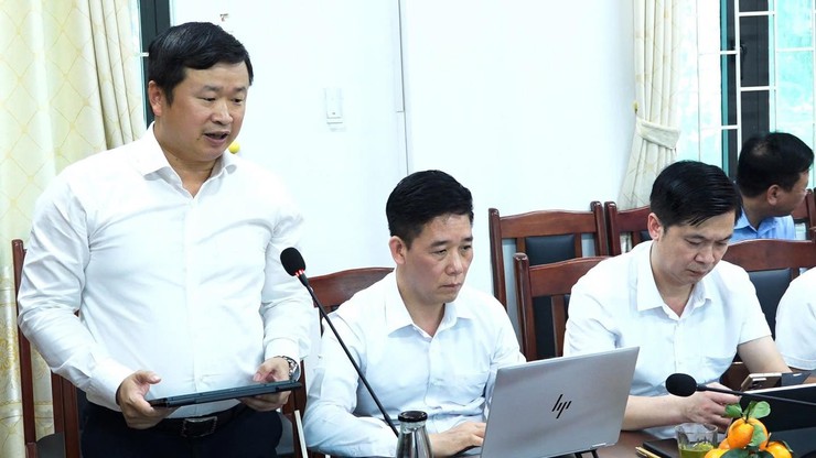 Trưởng ban Nội chính Thành ủy Trần Đình Cảnh kiểm tra tại Đảng ủy xã Dân Hòa- Ảnh 1.