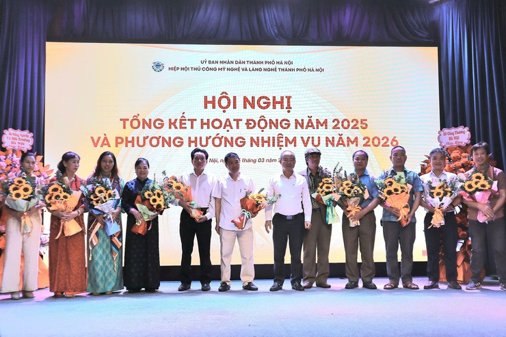 Hiệp hội Thủ công mỹ nghệ và làng nghề Hà Nội triển khai nhiều nhiệm vụ mới- Ảnh 6.